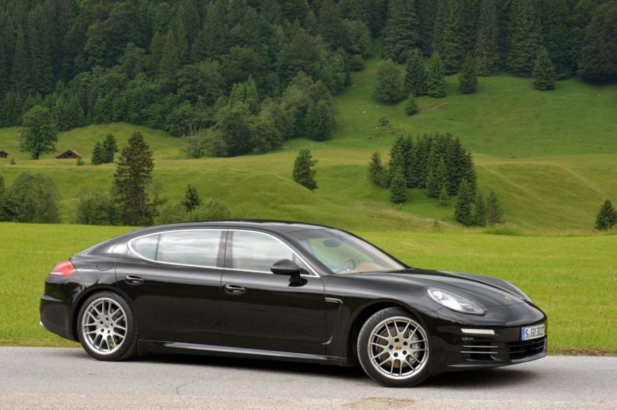  Porsche Panamera 4S Executive 2014 года  (фото 1 из 40)